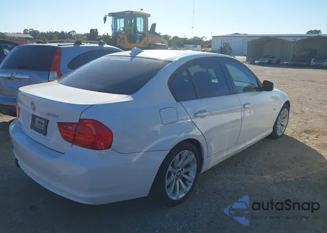 2011 BMW 328I z USA, uszkodzony, nr VIN WBAPH7C58BA802362